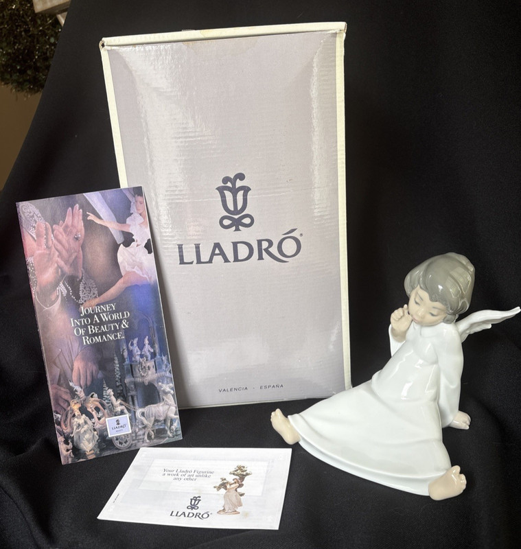 Retired! LLADRO #4962 "Angel Wondering" Figurine w Original Box & Paperwork