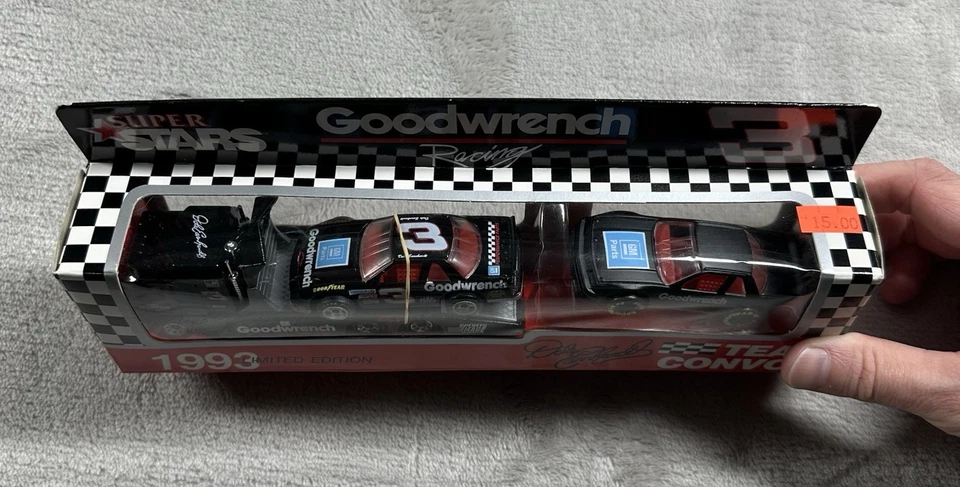 Dale Earnhardt #3 Goodwrench Team Convoy Matchbox Superstars 1993 New - Image 2 of 3