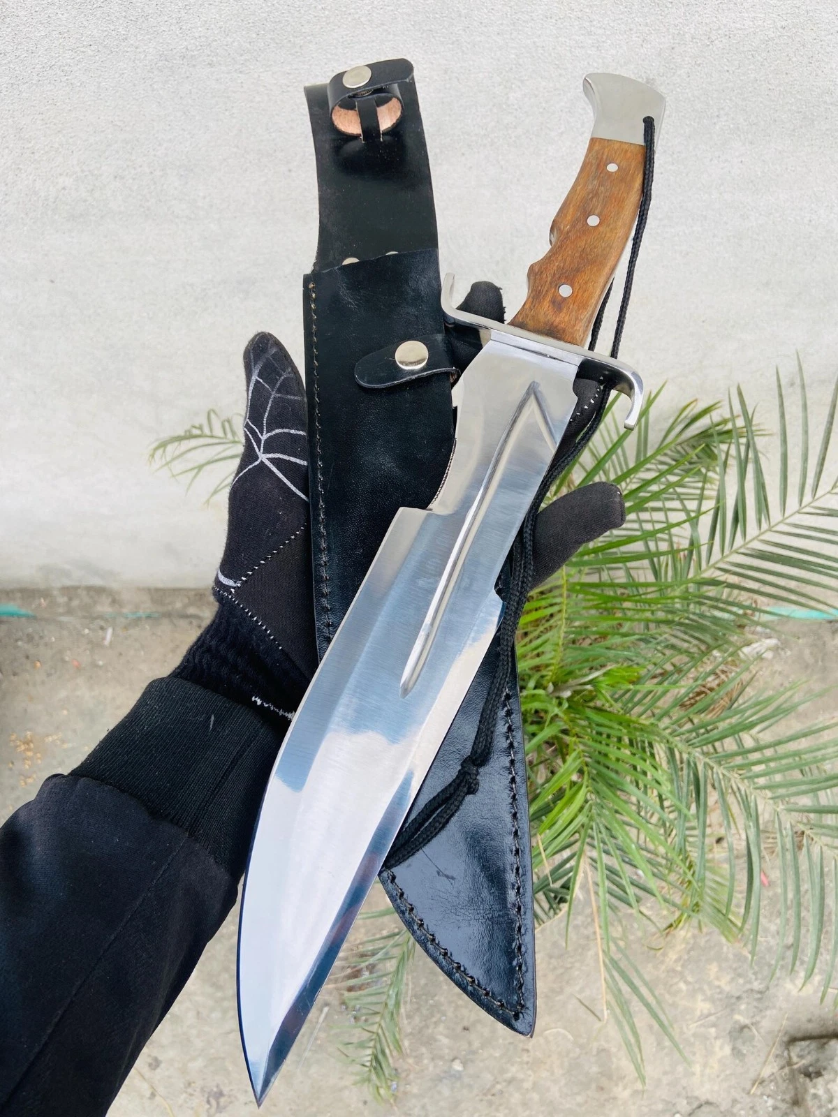 Custom Handmade D2 Steel Knife - Full Tang Rosewood Handle, with Leather Sheath