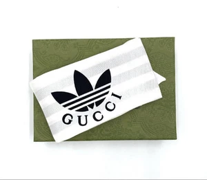 Écharpe de collaboration GUCCI adidas blanc noir unisexe objet d'affichage 84 cm