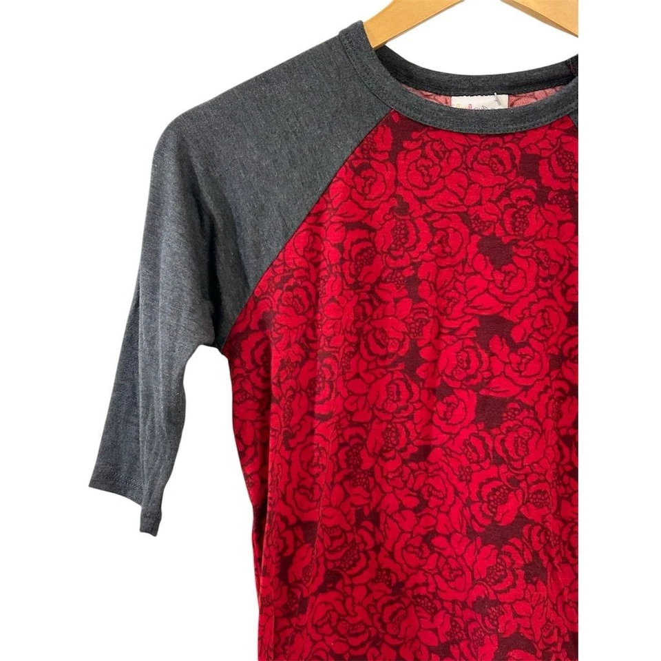 Camiseta LuLaRoe Niñas Talla 10 Floral Manga Raglán Camiseta Roja Gris Informal Top Foto 2 de 4