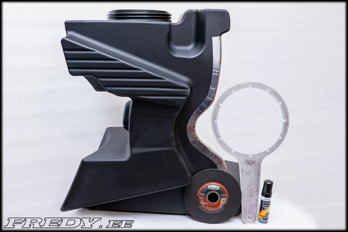 V rod 5 gallon 2025 gas tank