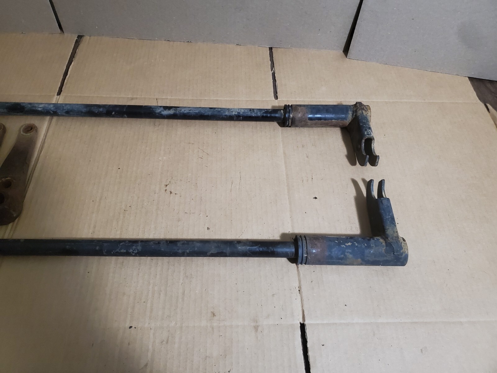 8697 Nissan Hardbody D21 FABRICANTE DE EQUIPOS ORIGINALES barra de