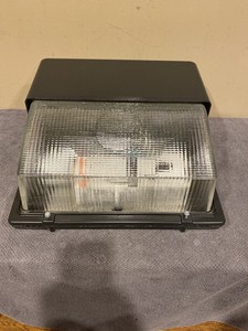 Lithonia Lighting TWH 175M TB SCWA LPI 175w Metal Halide Light Fixture