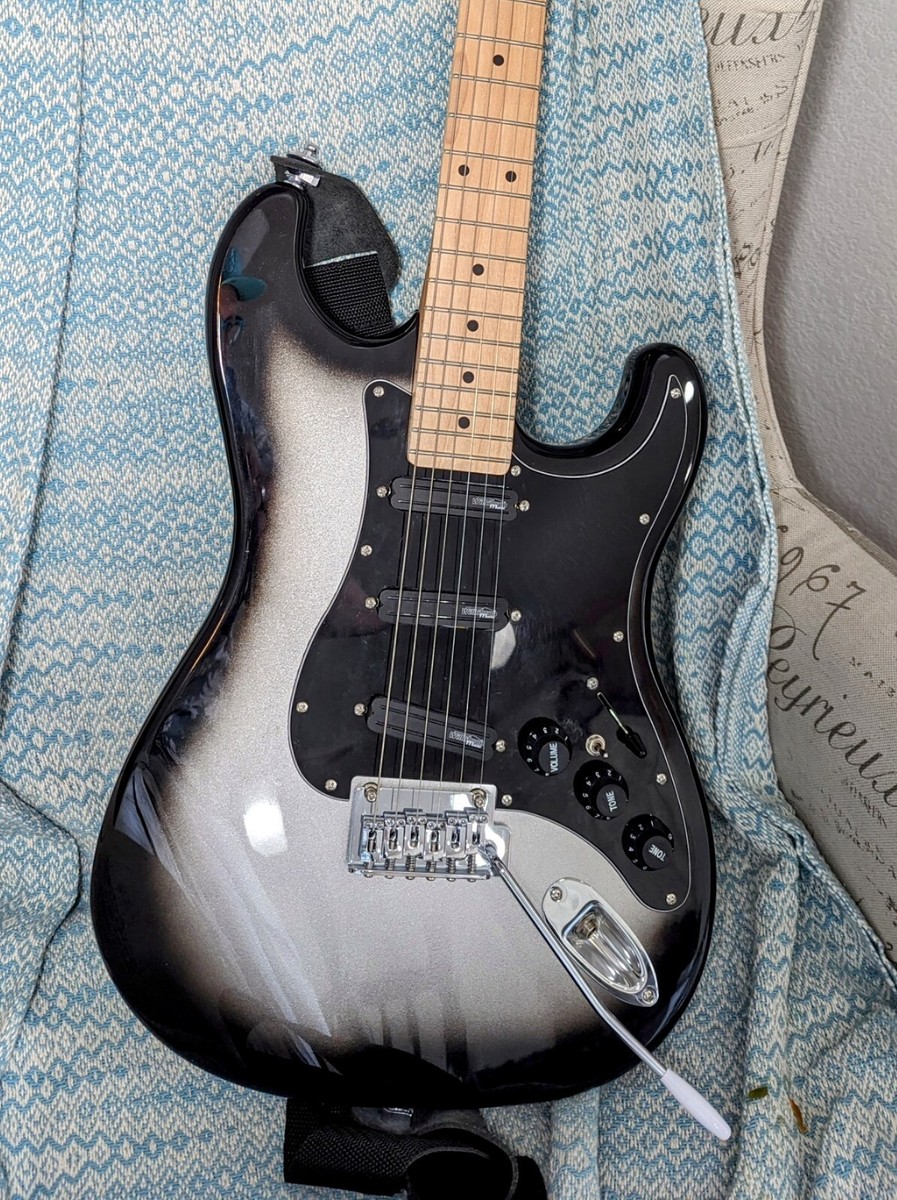 G&L Placentia Legacy Maple Fretboard Silver Burst Guitar | eBay G&L Placentia Legacy Maple Fretboard Silver Burst Guitar | eBay