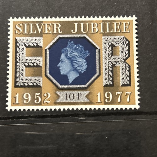 Queen Elizabeth II Silver Jubilee Stamps 1952-1977, 4 Stamps New - Picture 3 of 10
