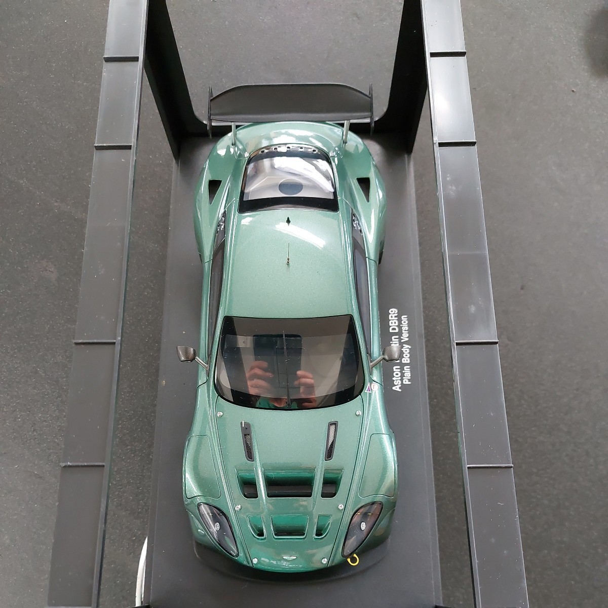 1/18 scale Aston Martin DBR9 Plain Body Version Auto Art