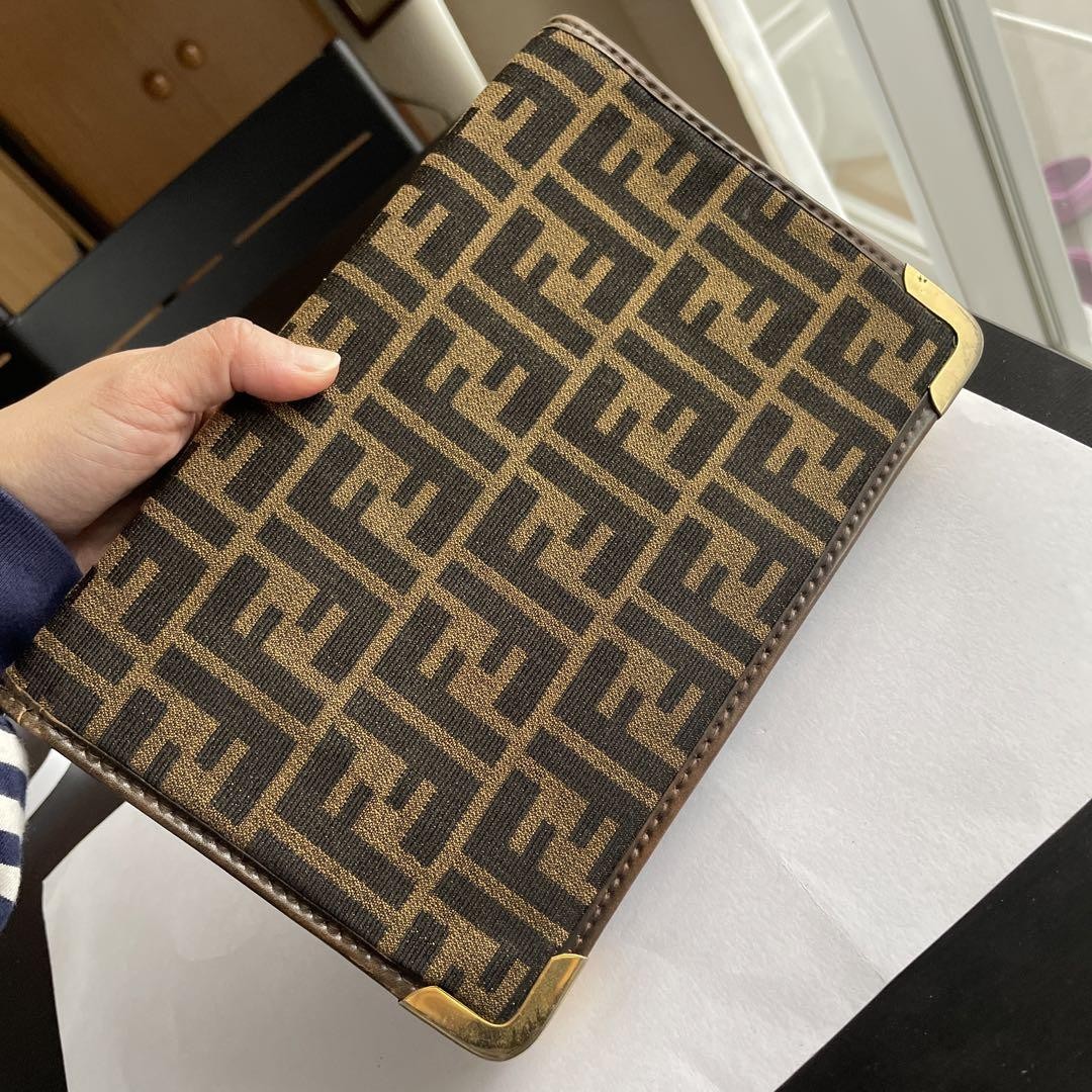 Fendi Roma Vintage Shoulder Bag No Strap Preowned Luxury Handbag