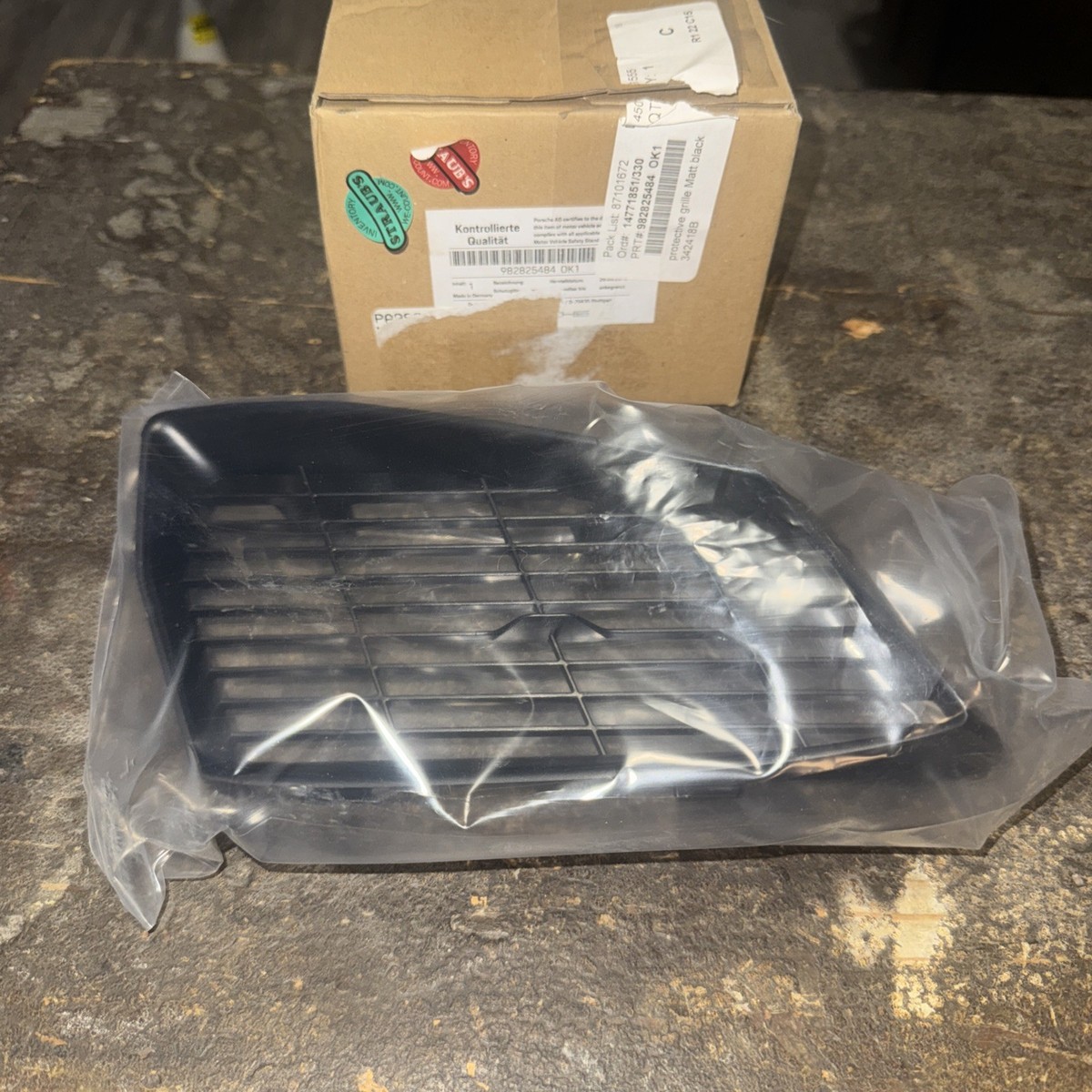 GENUINE PORSCHE 718 Right Side Air Intake Protective Grille 982