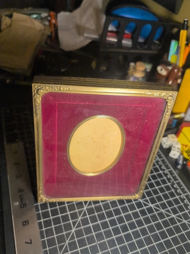 Hermoso marco antiguo dorado sobre bronce victoriano del siglo XIX Foto 3 de 4