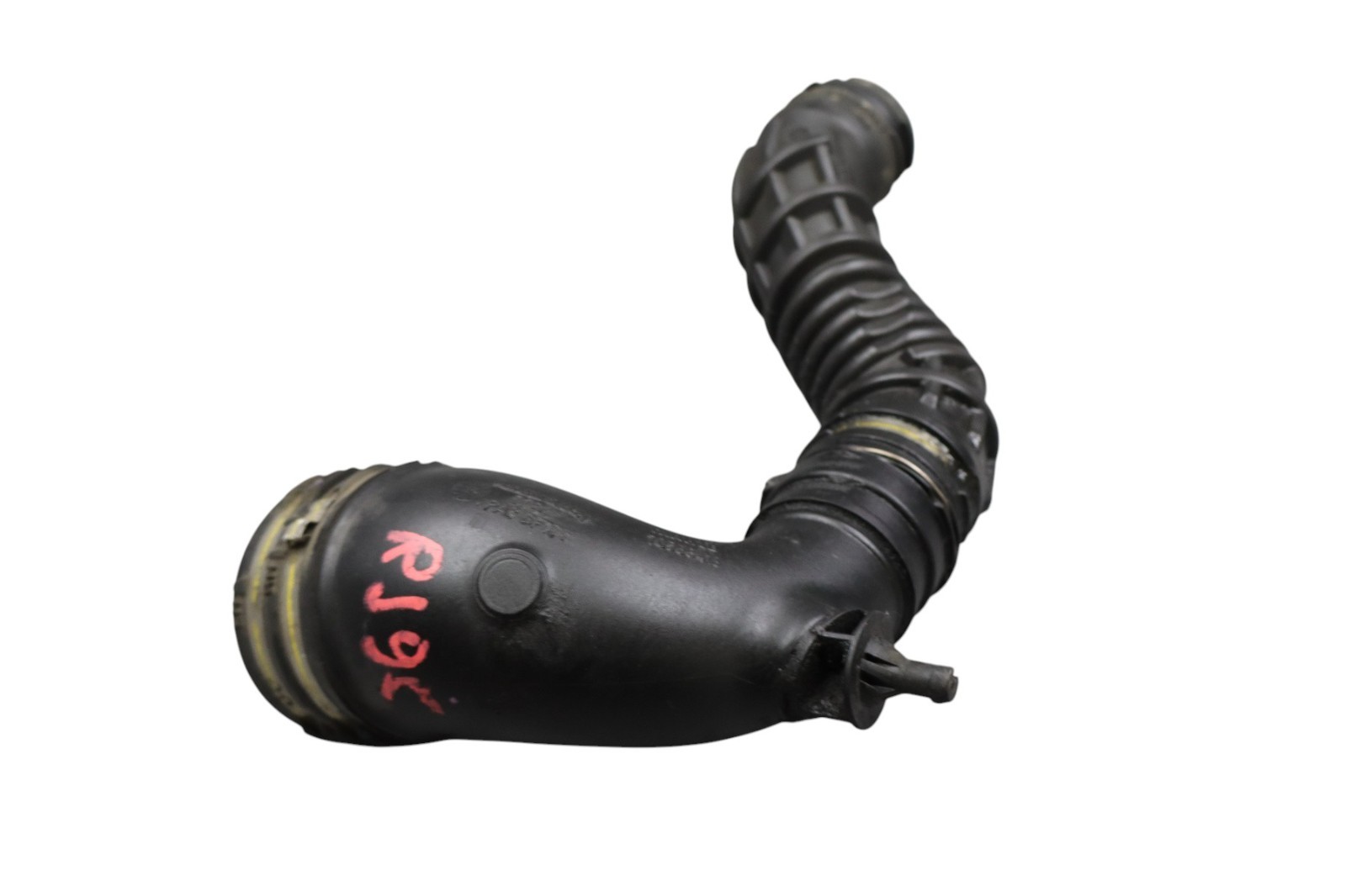 14-22 Maserati Quattroporte Right Air Intake Duct Pipe Hose w/Air Flow Sensor