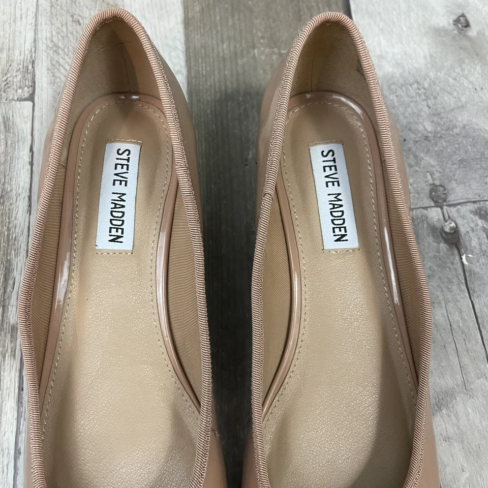 Steve Madden Cherish Low Block Heel Pump 8 Nude Patent Leather Black Toe Cap - Image 4 of 4
