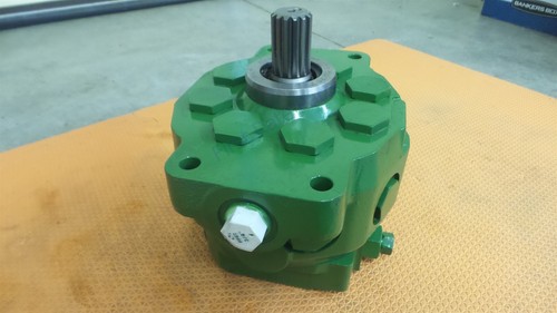 John Deere AR90459 Hydraulic Pump AR97872 R39695 1640 1830 1840 2040 2130 300 - Picture 3 of 11