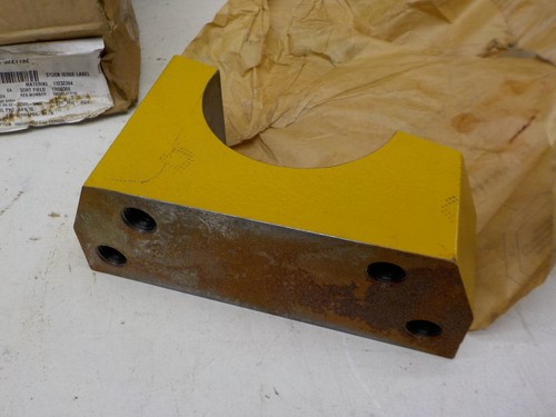 CAT, Caterpillar 522-1192, Engine Mount 5221192, Right Hand Side Support. - Picture 6 of 8