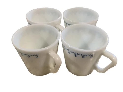 4 Pyrex Blue Snowflake Garland White Coffee Cup Mugs 1410 8 oz Vintage Milkglass