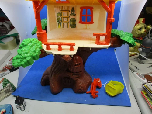 Vintage 1974 Hasbro Weebles Wobble Winnie The Pooh Hunny Treehouse Rare 1970's