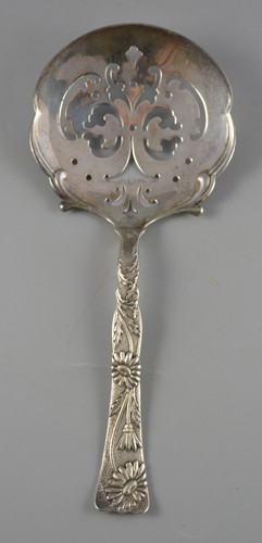 Tiffany & Co - Rare Vine Sterling Silver Tomato Pea Server Daisy Motif - 7 3/4" - Picture 2 of 8