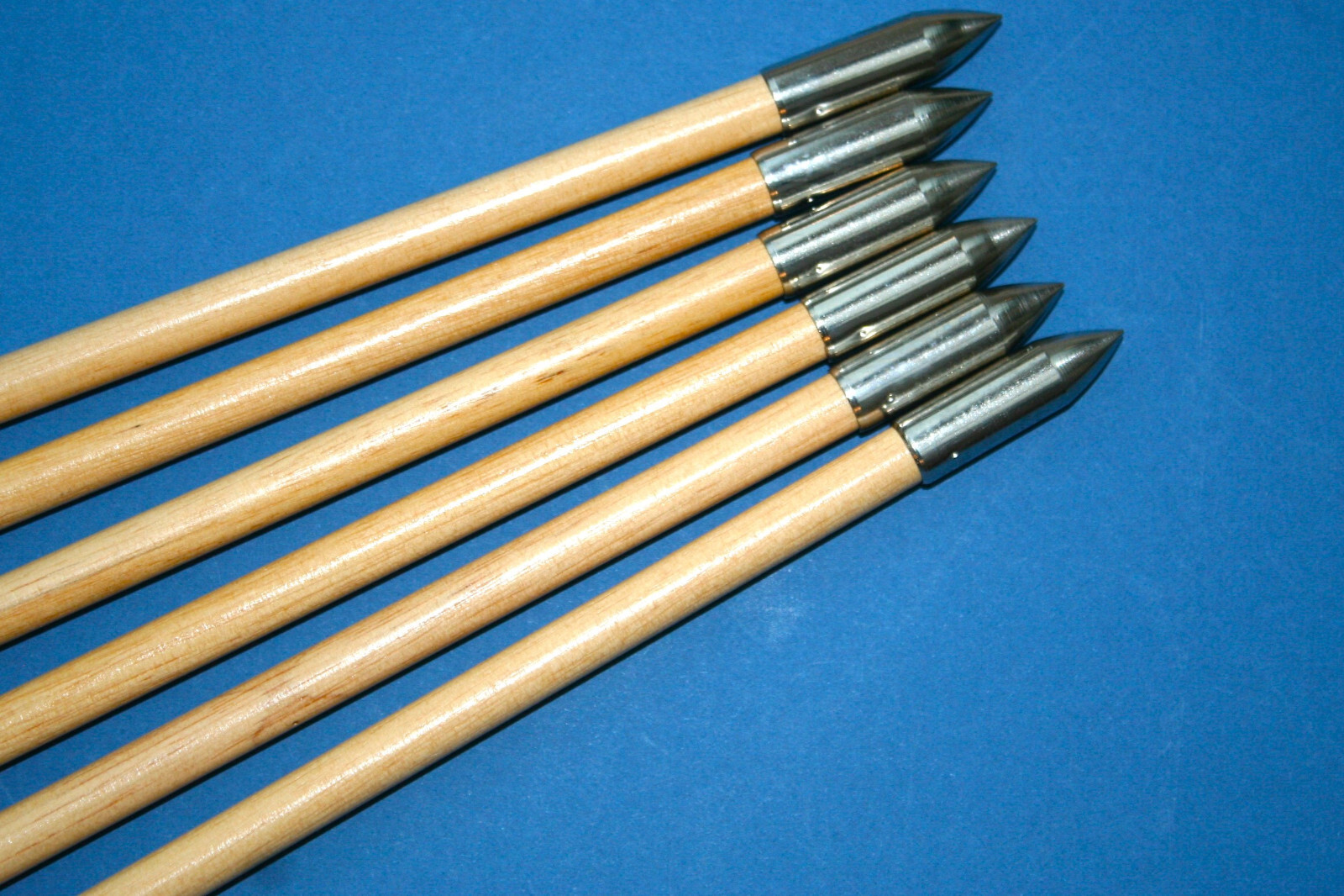 6 Traditional Wooden Arrows Orange Feather Fletchings Metal Points