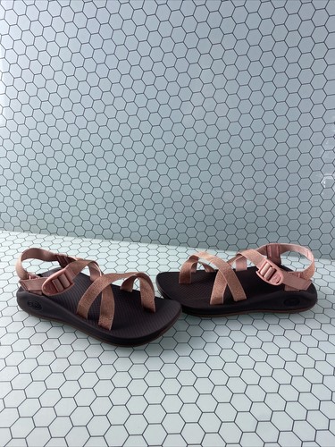 chacos rose gold