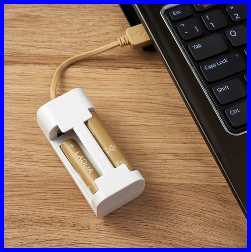 Multi Purpose Universal USB Charger for AA and AAA Rechargeable Batteries - Picture 4 of 4