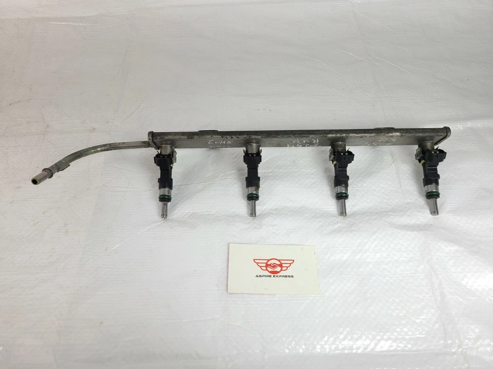 2011 Mitsubishi RVR Fuel Injector Rail Assembly OEM1465A029 Foto 3 de 4