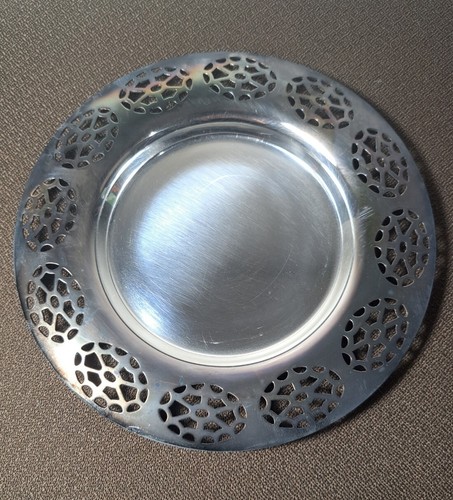 Oneida Silversmiths 3 Piece Jelly Set, Scarab Spoon, Tray, Glass Insert 05-129 - Picture 5 of 15