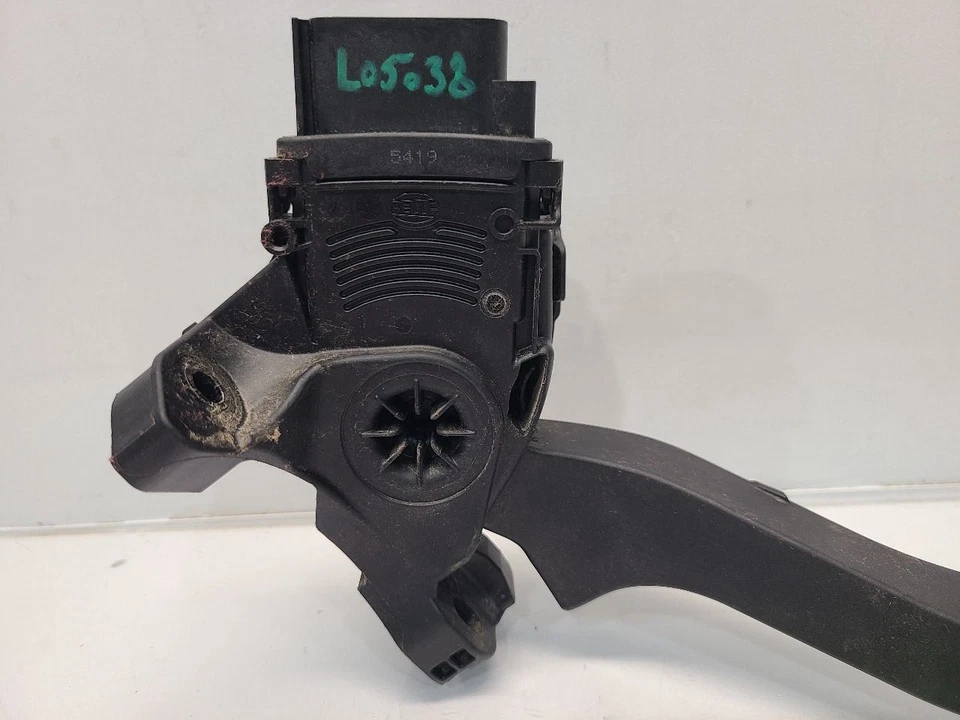 Ford Transit Connect 2010 (2,0 L/AT/FWD) pedal acelerador - DBW Foto 4 de 4