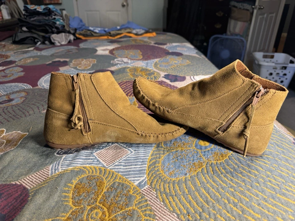 Zapatos mocasín para mujer Minnetonka talla 11 cuero gamuza marrón polvoriento Foto 3 de 4