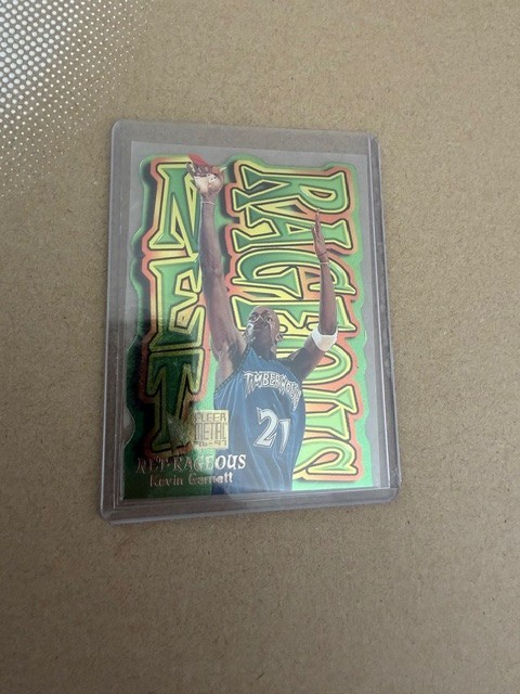 1996 Fleer Metal Kevin Garnett Net-Rageous Rare Insert Die Cut #1