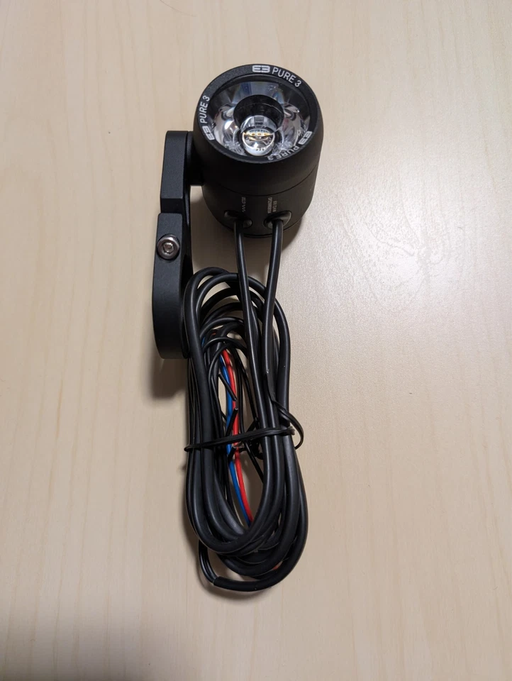 Supernova E3 Pure 3 HBM Dynamo-Scheinwerfer mit Lenkerhalter NEU