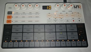 IK Multimedia UNO Drum Analog Drum Machine Groovebox MIDI USB