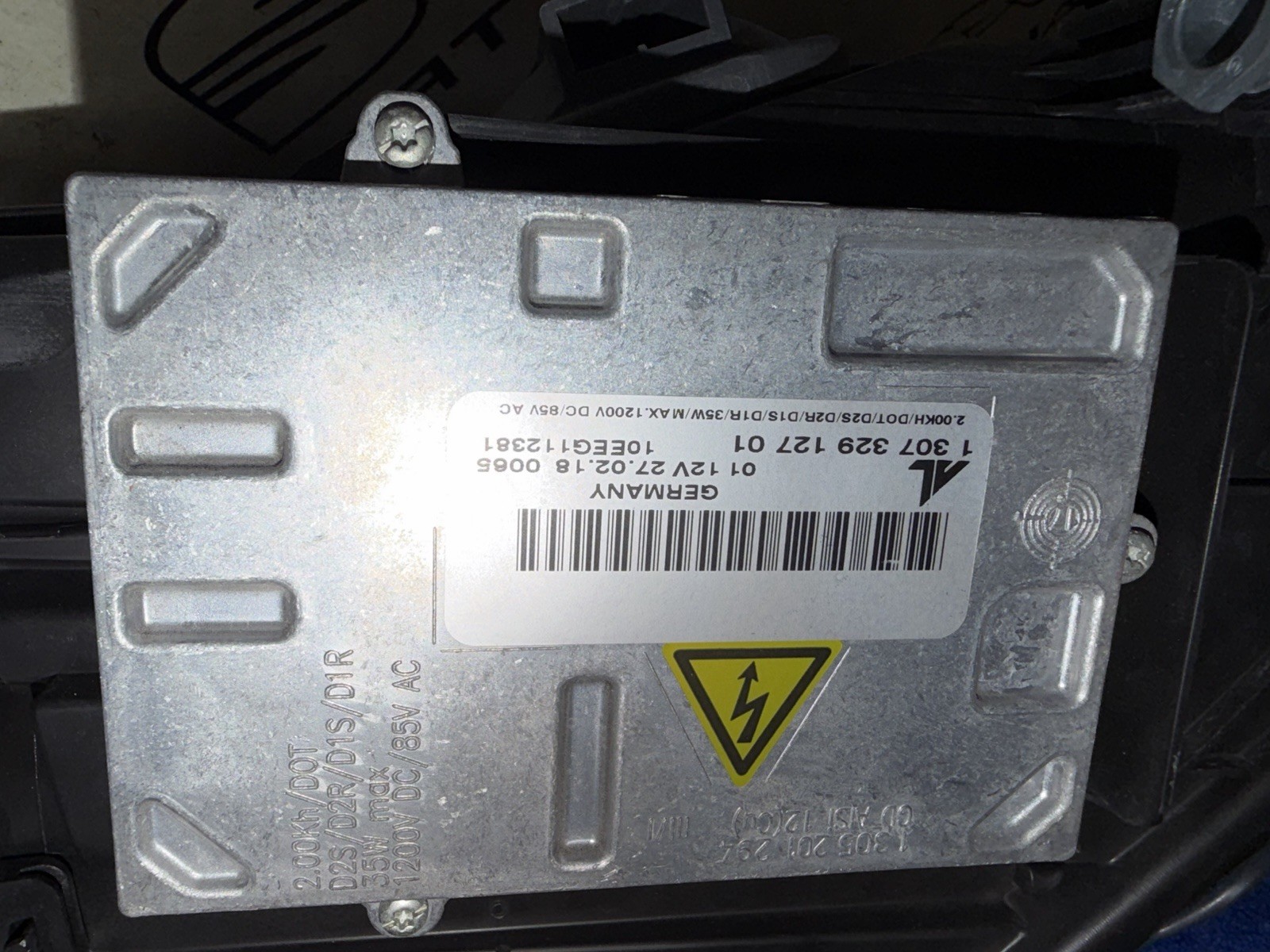 Maserati GranTurismo 2013-2017 Left Headlight Black P/N 350576