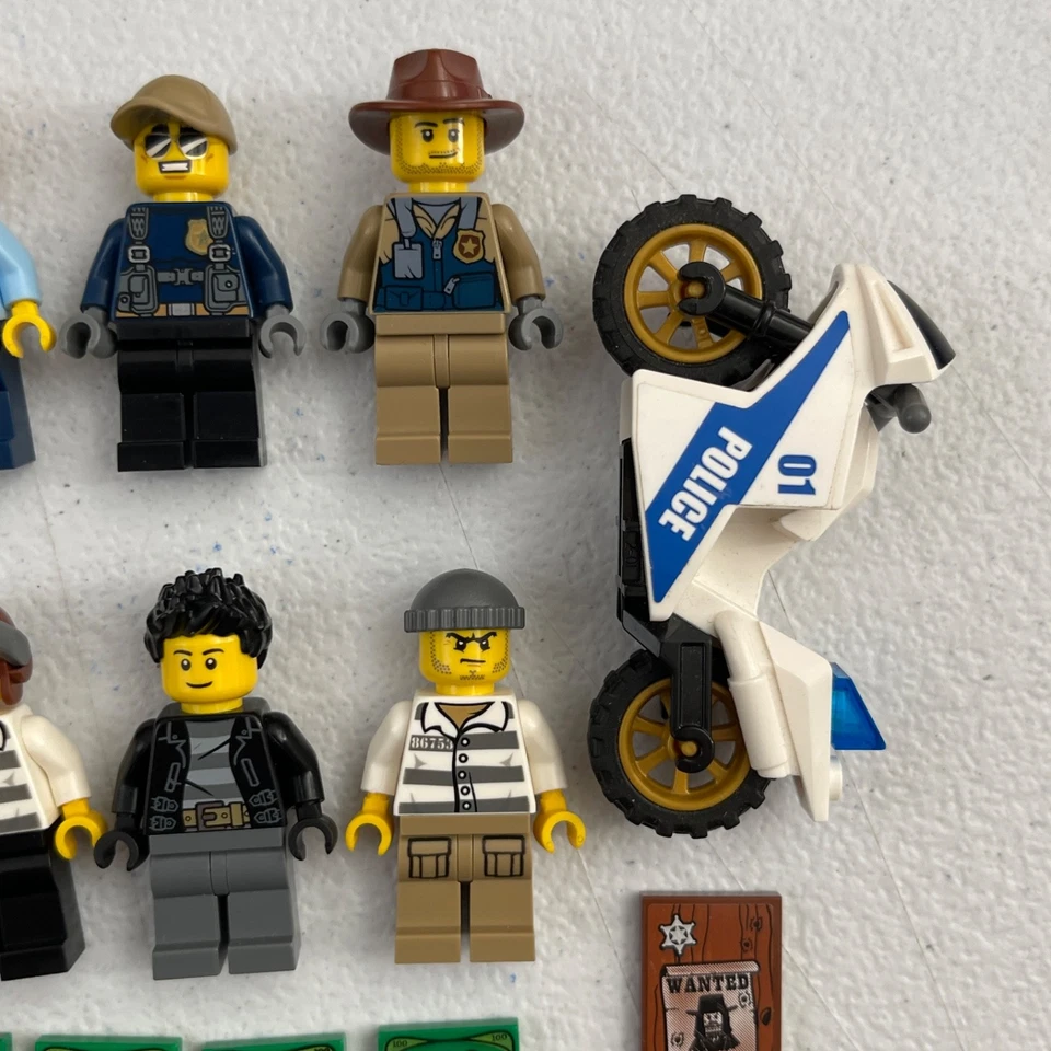 LEGO Policeman Robbers Minifigure Lot - CITY Accessories Cops Motorcycles - Image 4 of 4