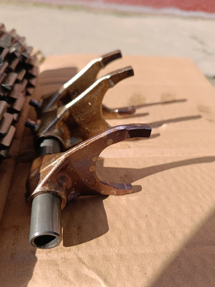 Suzuki gsx1300r hayabusa 2022 caja cambios 5000km Foto 3 de 4