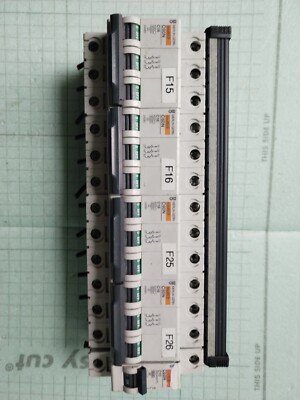 4x Merlin Gerin Multi 9 C60N-C16 Leitungsschutzschalter Plus C60N C10 K14A6/1