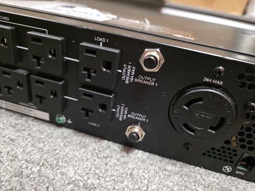 Tripp Lite SmartPro 3000VA Battery 9-Outlets Black (SMART3000RM2U) - 第 8/10 張圖片