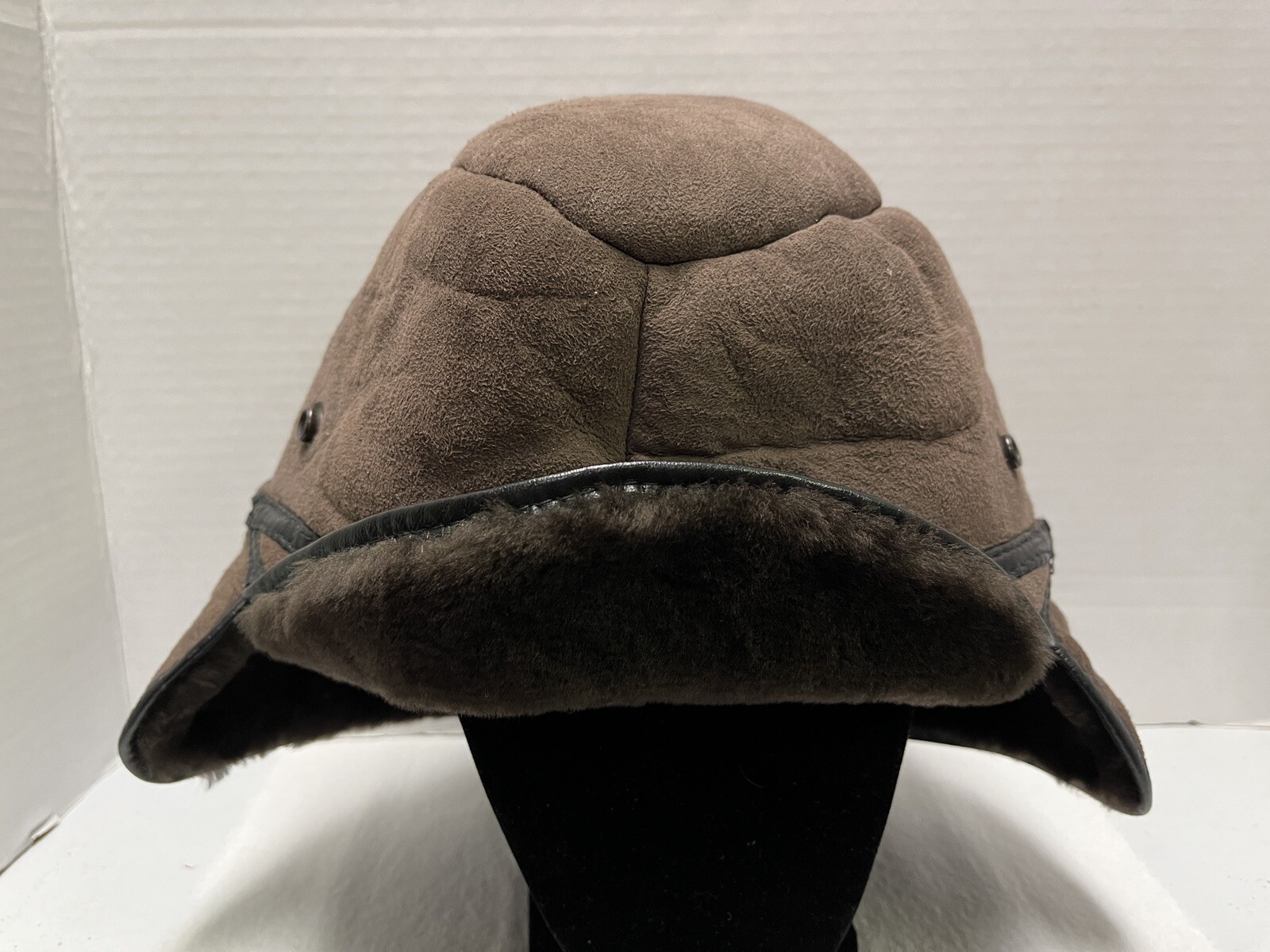 Trapper hat size medium snap button ear flaps fur - image 8
