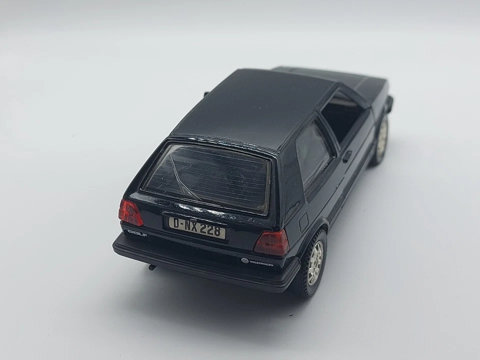 Volkswagen Golf GL Nero 1:25 Polistil NO BOX - Immagine 3 di 4