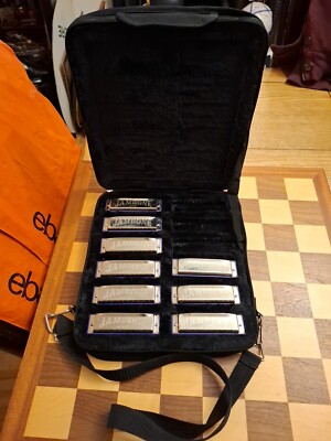 Restposten Set 9 Blues Mundharmonikas mit Koffer von AXL *