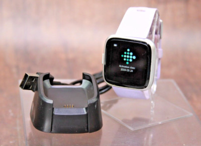 Fitbit FB415 Versa Lite Smart Watch - With Charger - Tested