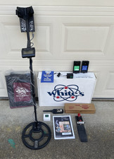 Whites DFX 300 Metal Detector.