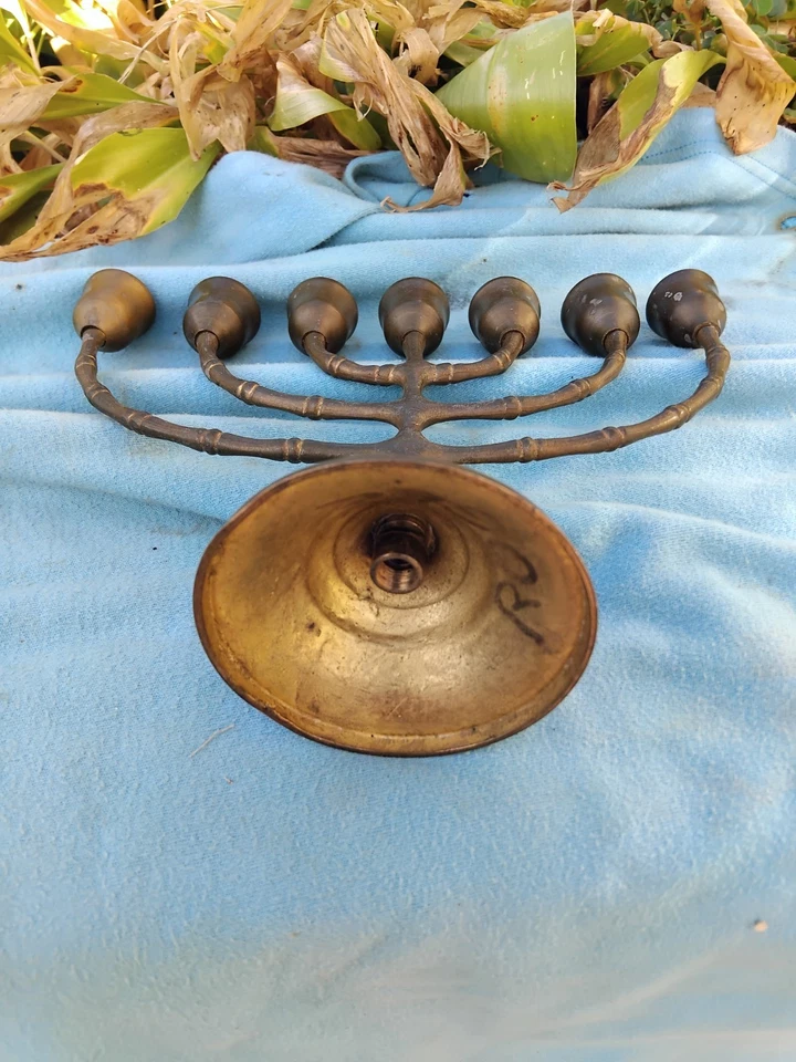 Ancien Chandelier Menorah a7 Branches En Laiton. - Photo 2/3