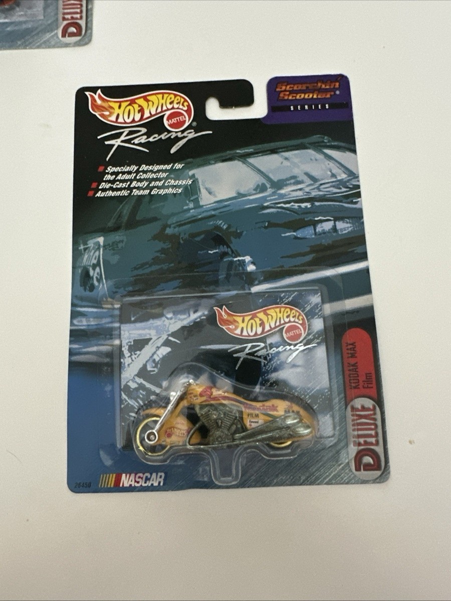 Hot Wheels Racing 2000 Motorcycle Scorchin Scooter Series Lot Of 8
