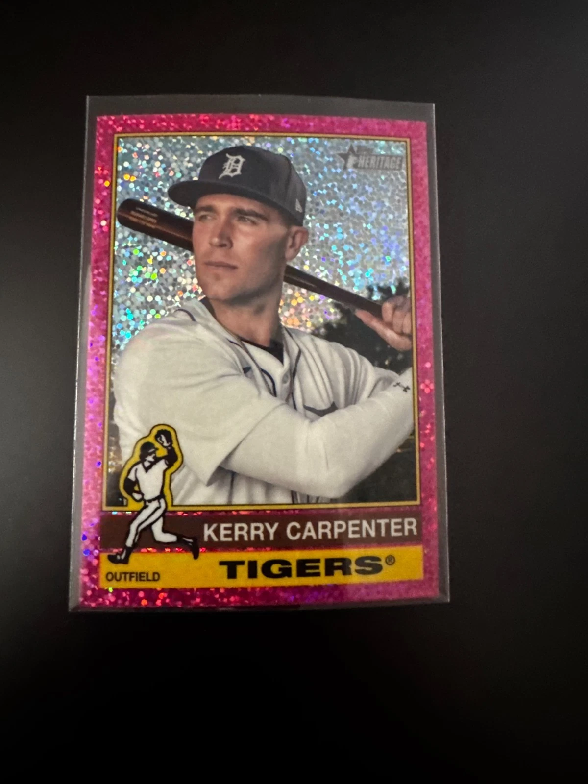 2025 Topps Heritage Chrome Pink Sparkle Refractor #226 Kerry Carpenter