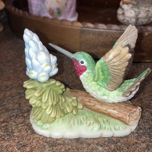 Black Chinned Hummingbird with Texas Blue Bonnet Figurine Bronson 1996