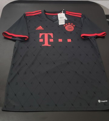 Adidas FC Bayern Munich Alphonso Davies Jersey Large