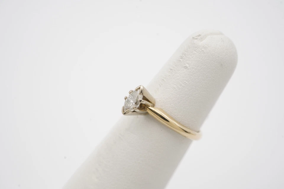 Women 14k Karat Yellow Gold Diamond Engagement Ring. Size 4.0 - Image 2 of 4