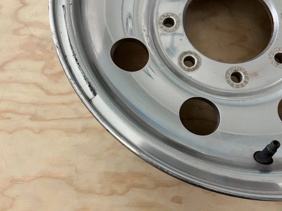 Llanta Ford F250 F350 Super Duty Excursion 1999-2005 16x7" OEM 3338 pulida Foto 4 de 4