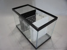 Aquarium divider fish separator 