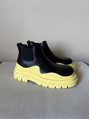 Bottega Veneta Tire Ankle Chelsea Boot - Size 42.5 - Black Lemon